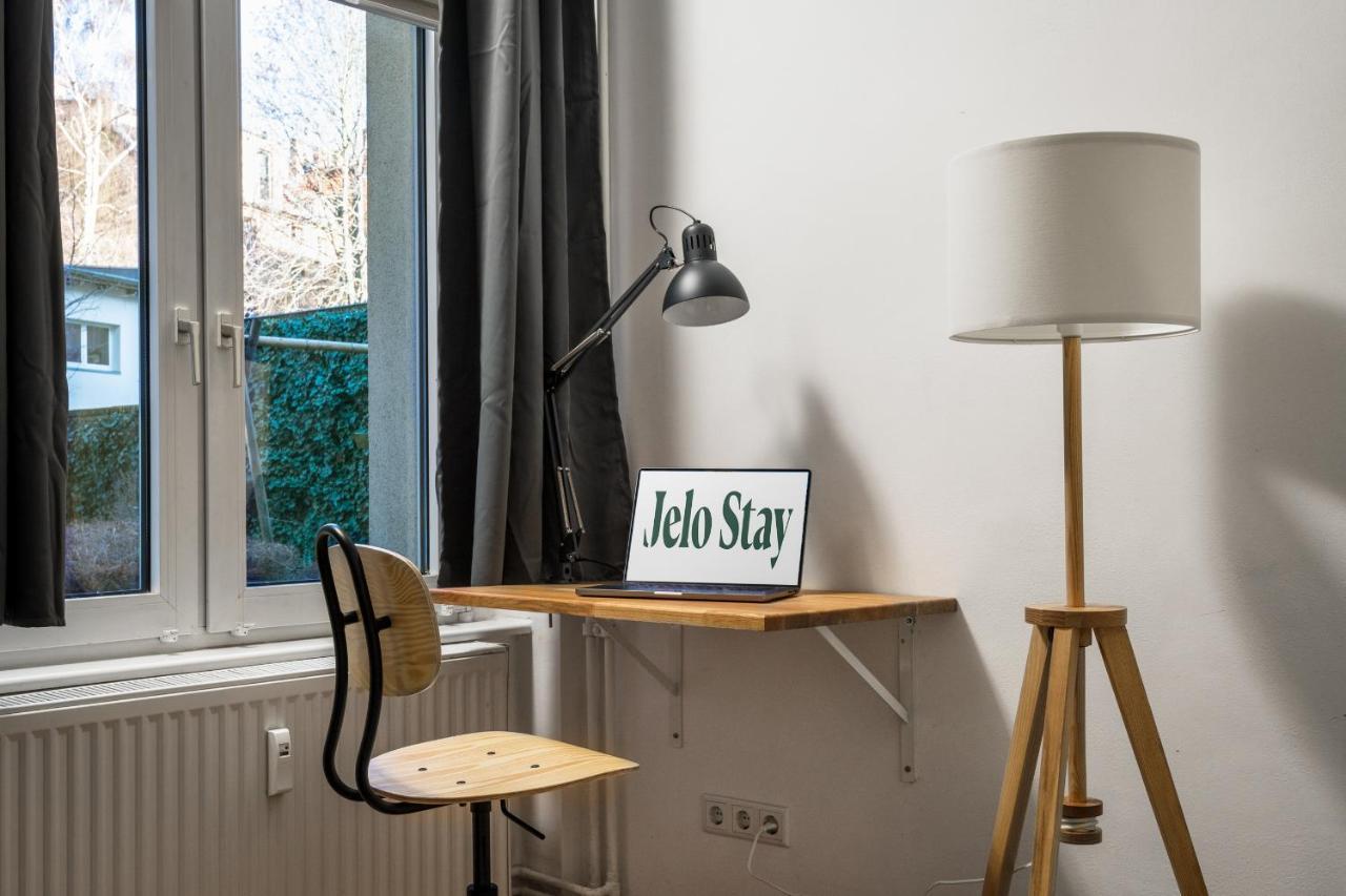 Sonnig & Helle Alexanderplatz In 15min Zu Erreichen, Herthastrasse Sehr Schoen Und Gross Fuer Gruppen Geeignet Apartment
