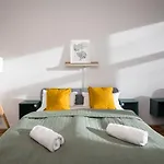 Sonnig & Helle Wohnung Alexanderplatz In 15Min Zu Erreichen, Herthastrasse Sehr Schoen Und Gross Fuer Gruppen Geeignet